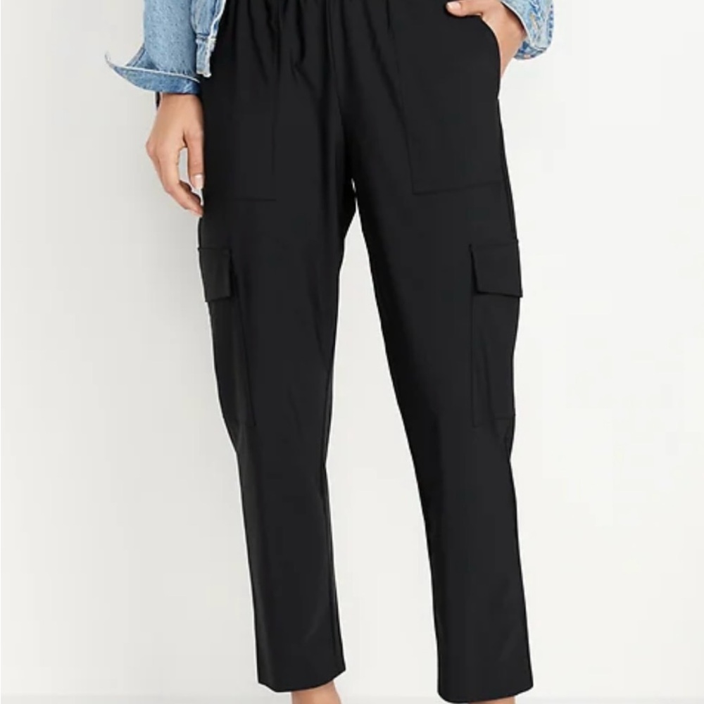 Old Navy high-waisted Black cargo Ankle Pants